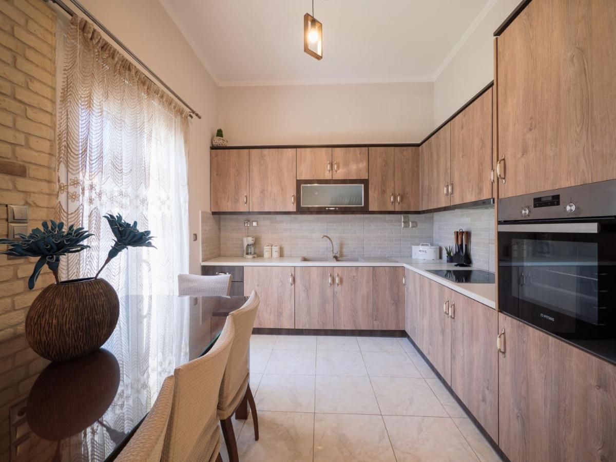 Kellys Cozy One Bedroom House Next To The Beach Ikonomianika Zewnętrze zdjęcie
